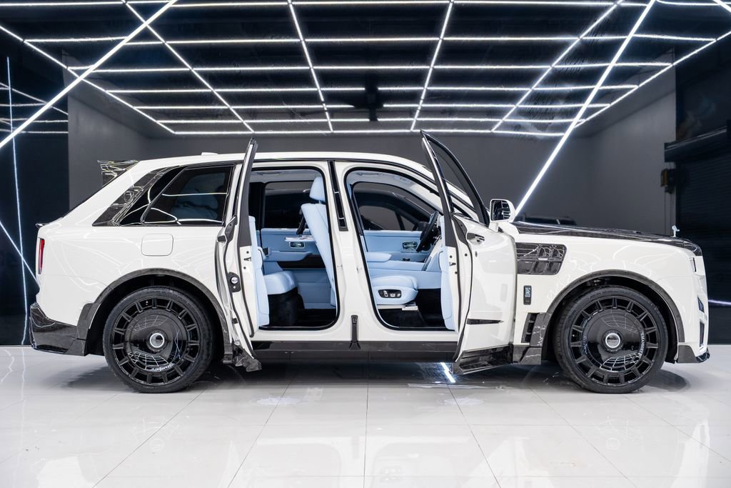 Used 2026 Rolls-Royce Cullinan AWD/4WD image 10