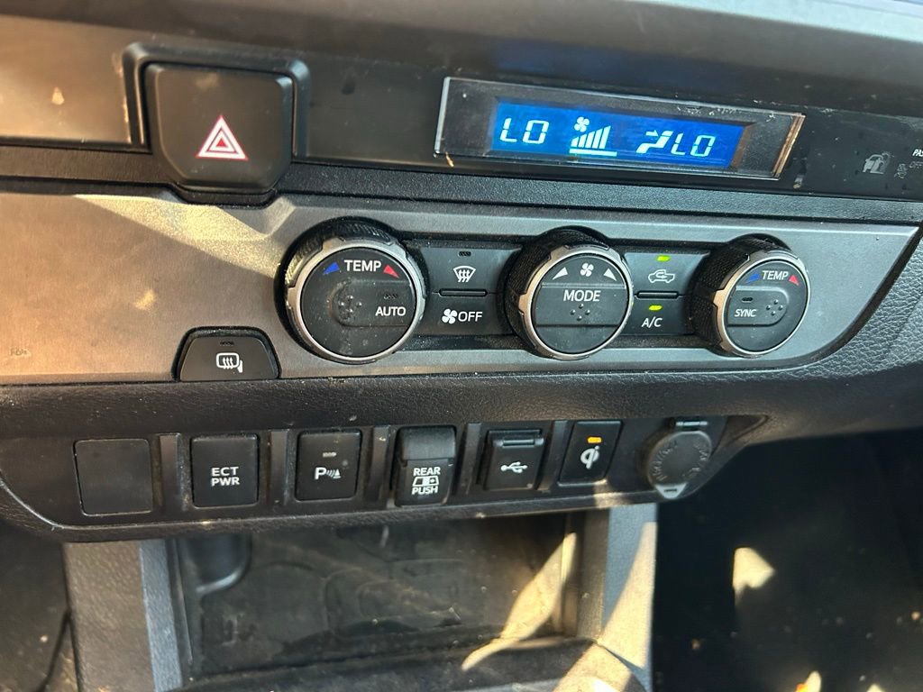 Used 2022 Toyota Tacoma TRD Sport image 26