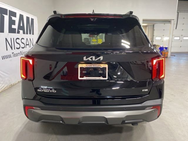 Used 2024 Kia Sorento SX Prestige w/ Sage Leather Package image 5