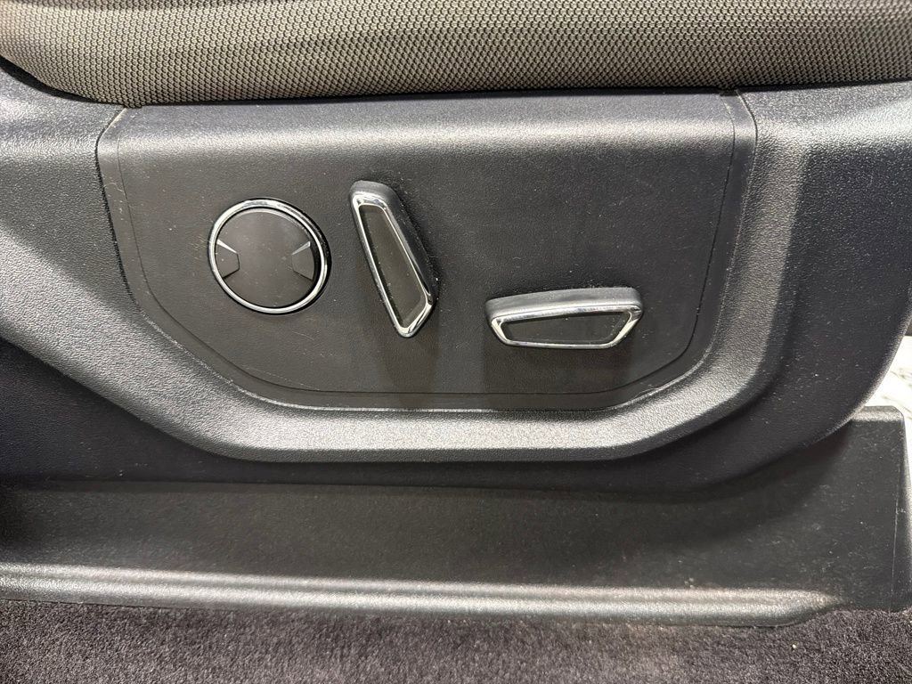 Used 2016 Ford F150 XLT w/ Equipment Group 302A Luxury image 29