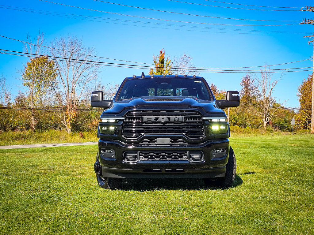 New 2027 RAM 3500 Laramie AWD/4WD image 10