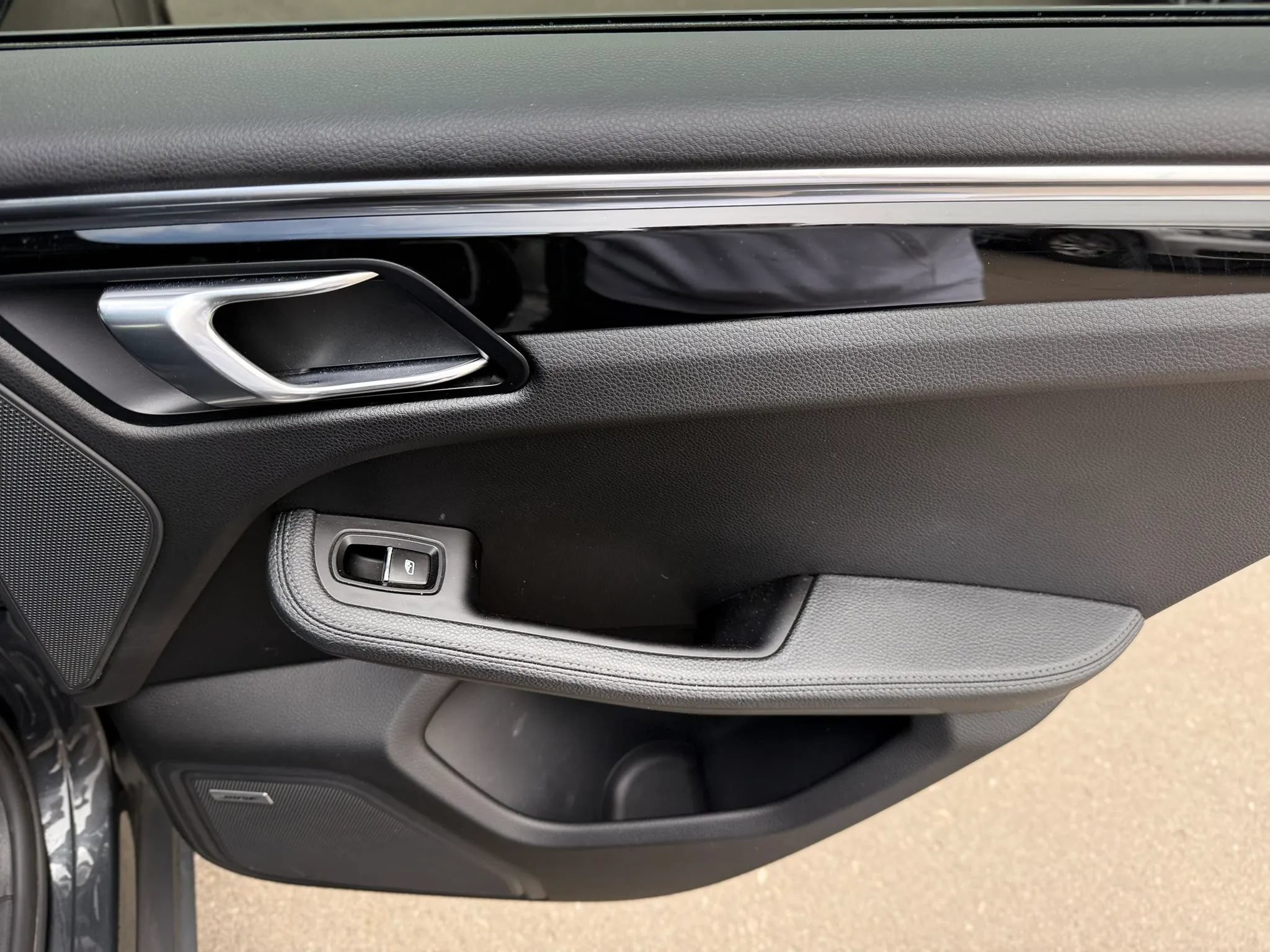 Used 2018 Porsche Macan Sport Edition AWD/4WD image 20