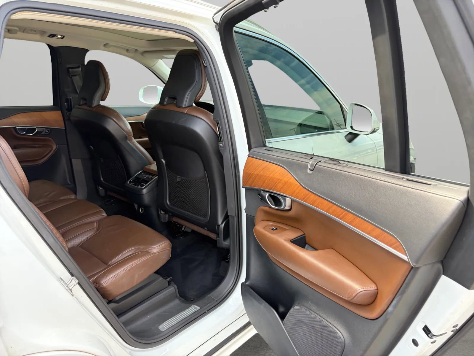 Used 2019 Volvo XC90 T6 Inscription w/ Advanced Package AWD/4WD image 15