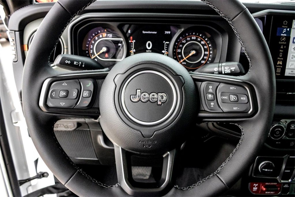 New 2025 Jeep Gladiator Mojave w/ Dual Top Group image 12
