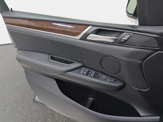 Used 2016 BMW X3 xDrive28i AWD/4WD image 27
