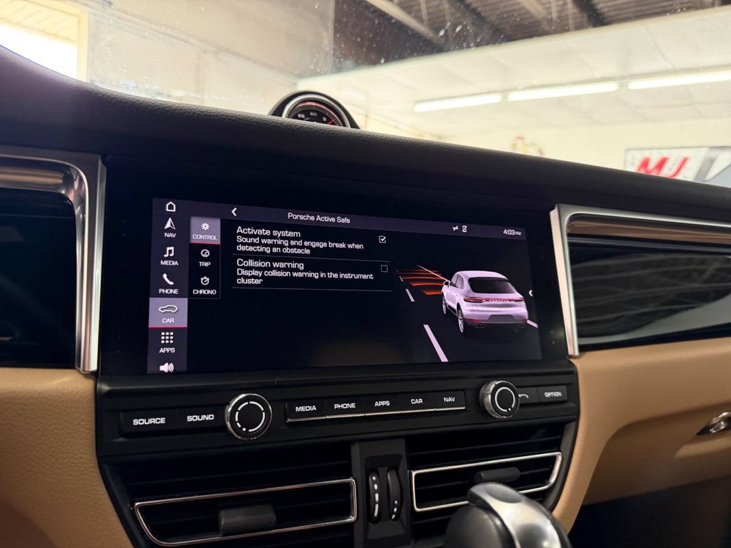 Used 2019 Porsche Macan S AWD/4WD image 29