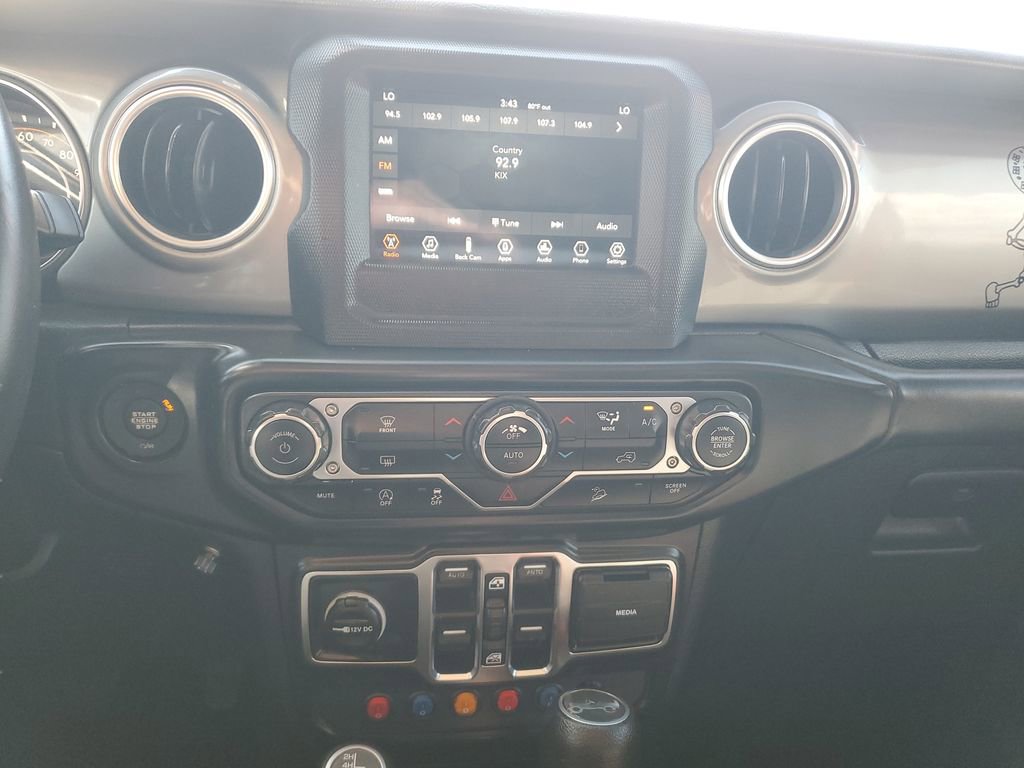 Used 2019 Jeep Wrangler Unlimited Sahara image 22