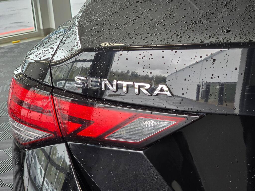 Used 2024 Nissan Sentra SV FWD image 13