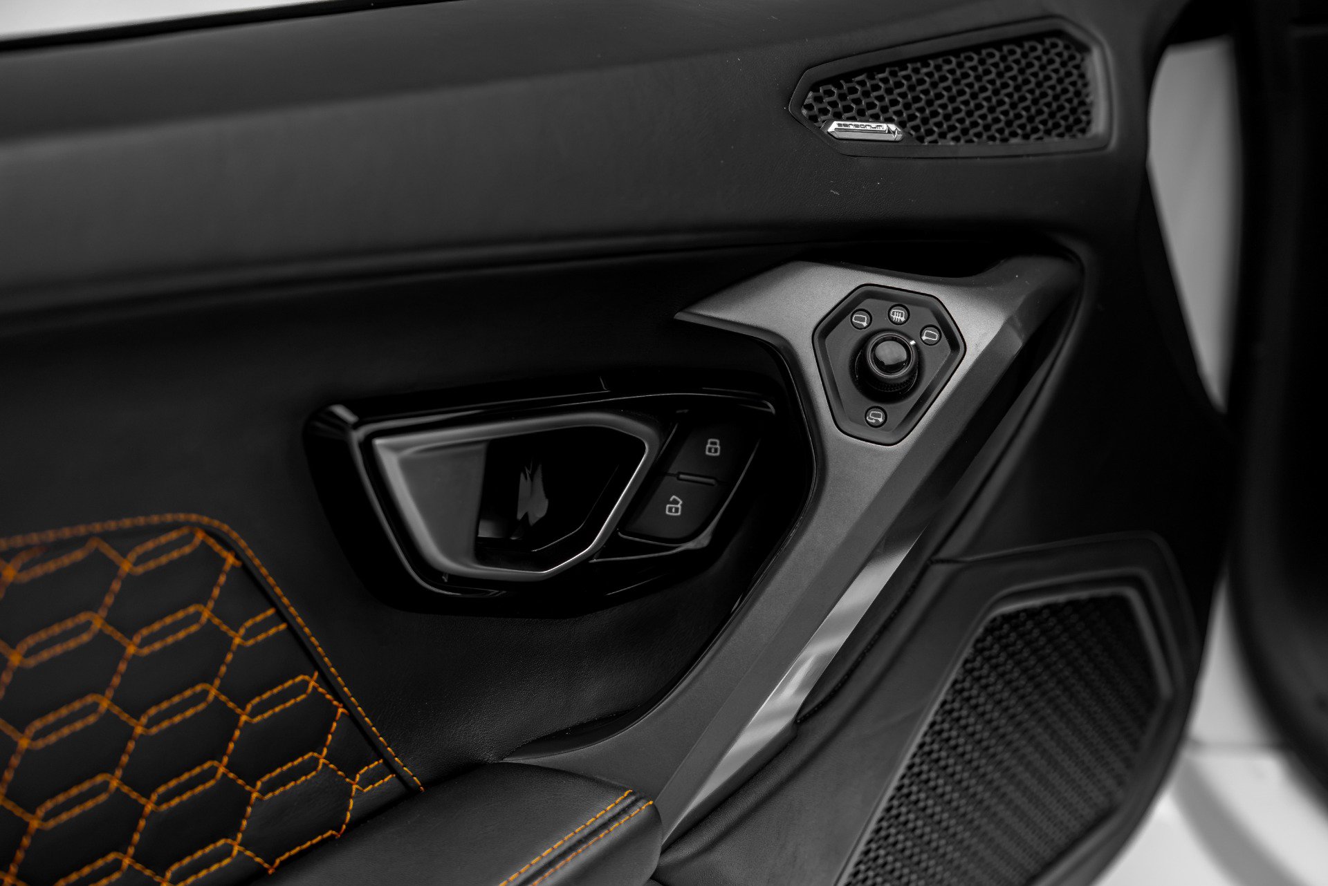 Used 2017 Lamborghini Huracan LP 580-2 RWD image 42