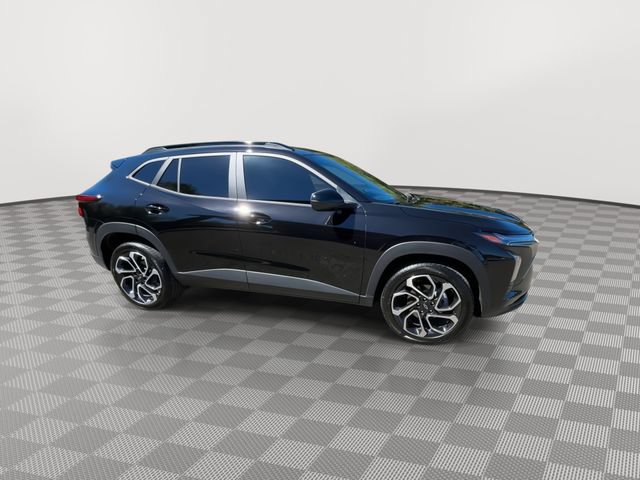 Used 2026 Chevrolet Trax RS w/ Sunroof Package FWD image 9
