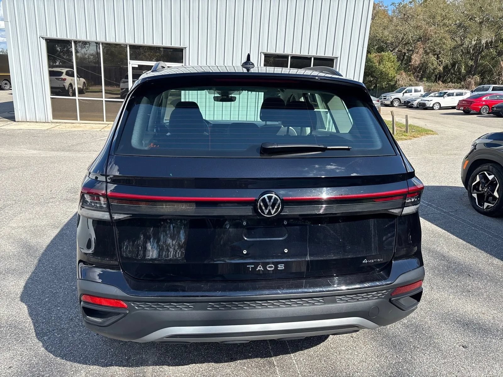 Used 2025 Volkswagen Taos S AWD/4WD image 8