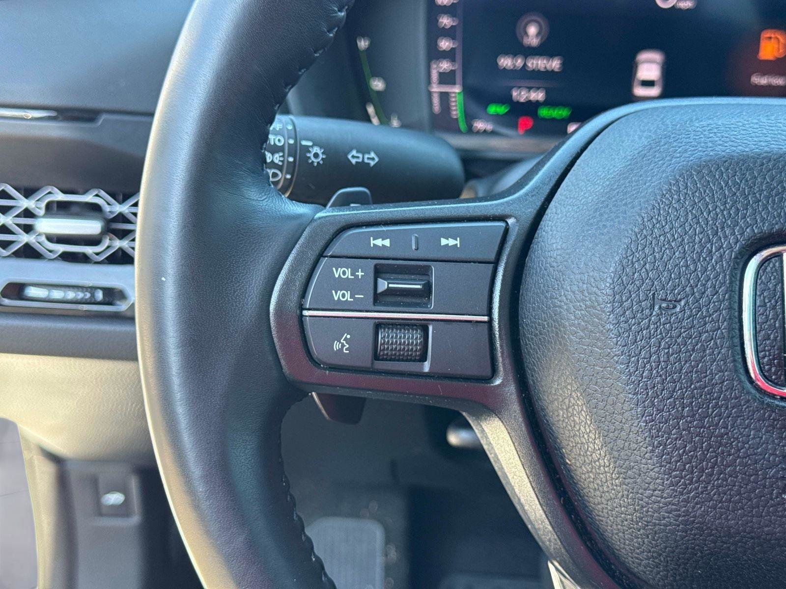 Used 2023 Honda Accord EX-L image 29