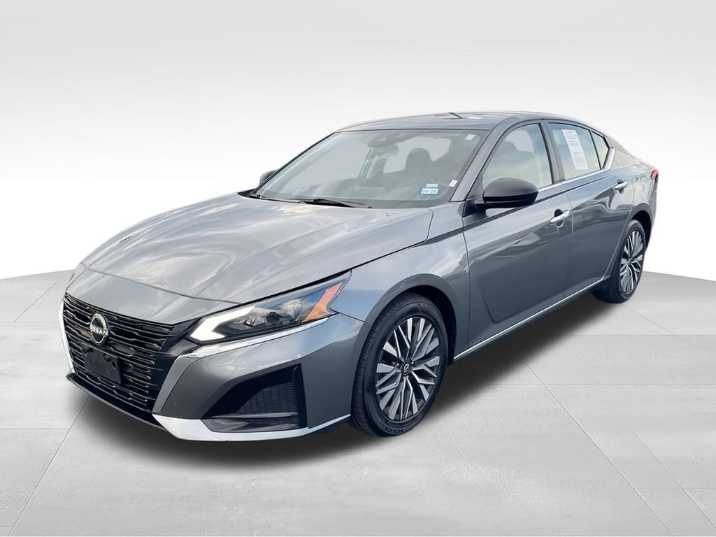 Used 2024 Nissan Altima 2.5 SV FWD image 4