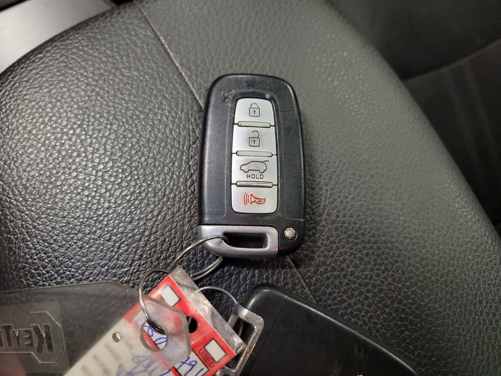 Used 2012 Kia Sorento SX w/ SX Premium Pkg image 16