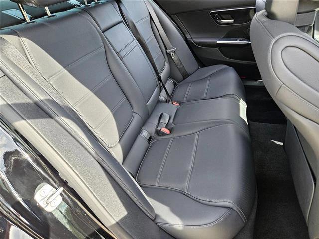 Used 2025 Mercedes-Benz C 300 Sedan image 18