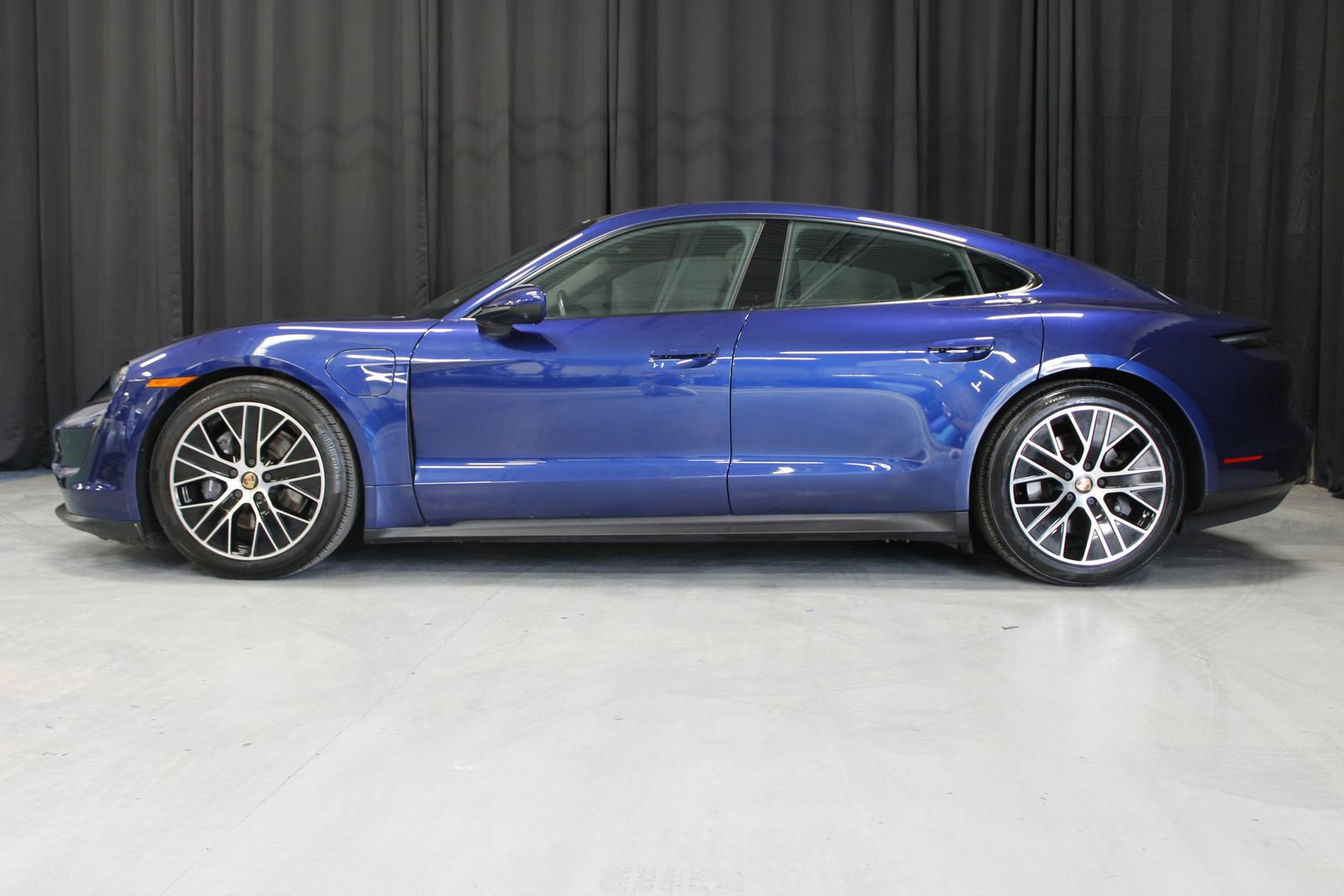 Certified 2021 Porsche Taycan image 2