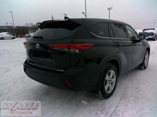 Certified 2022 Toyota Highlander LE video 2