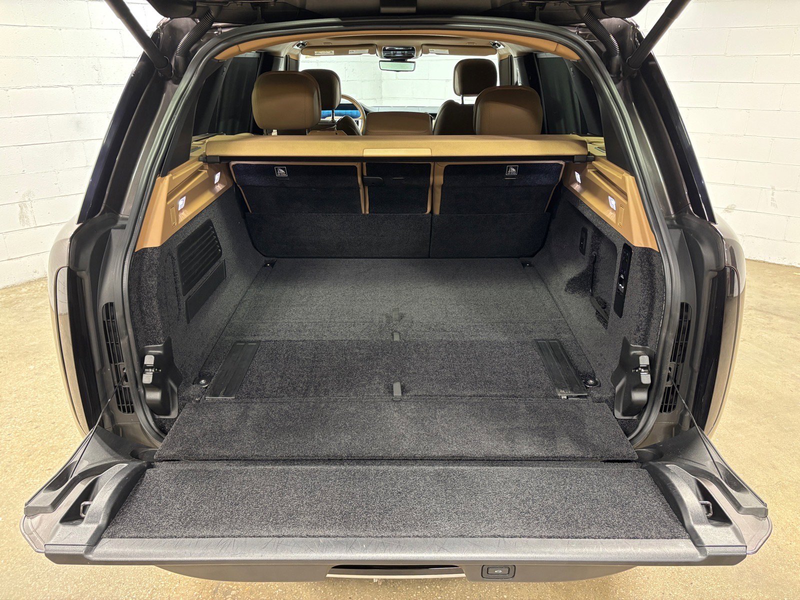Used 2023 Land Rover Range Rover Long Wheelbase Autobiography AWD/4WD image 39