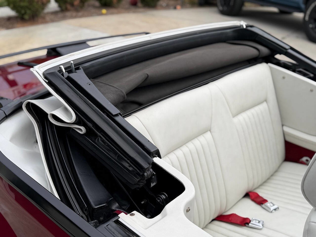 Used 1988 Ford Mustang GT image 61