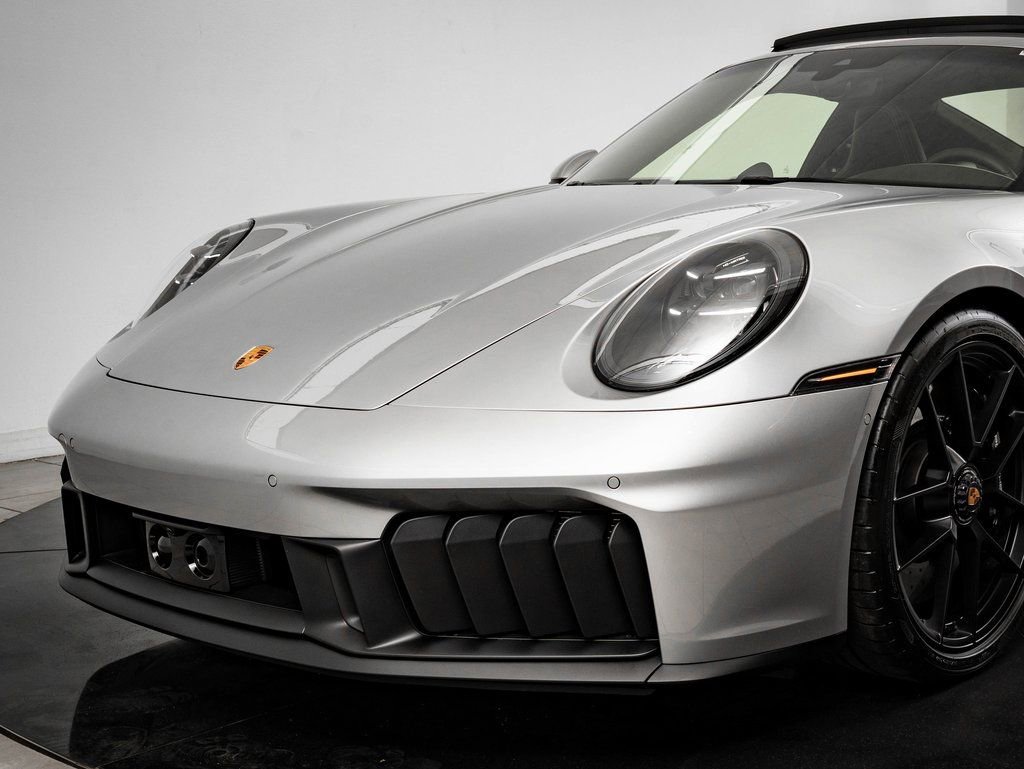 Certified 2025 Porsche 911 Carrera 4 GTS image 18