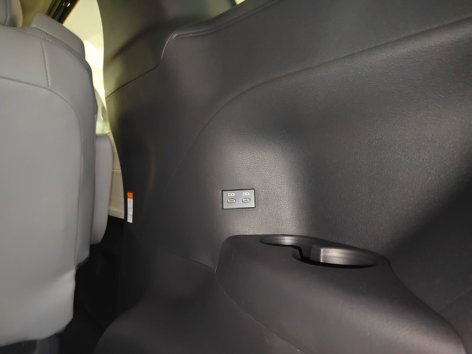 New 2026 Toyota Sienna XLE image 17