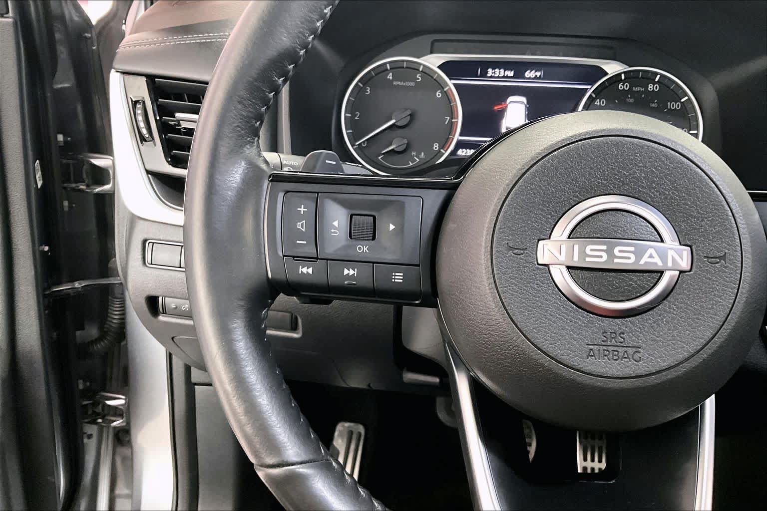 Used 2022 Nissan Rogue SV w/ SV Premium Package AWD/4WD image 22