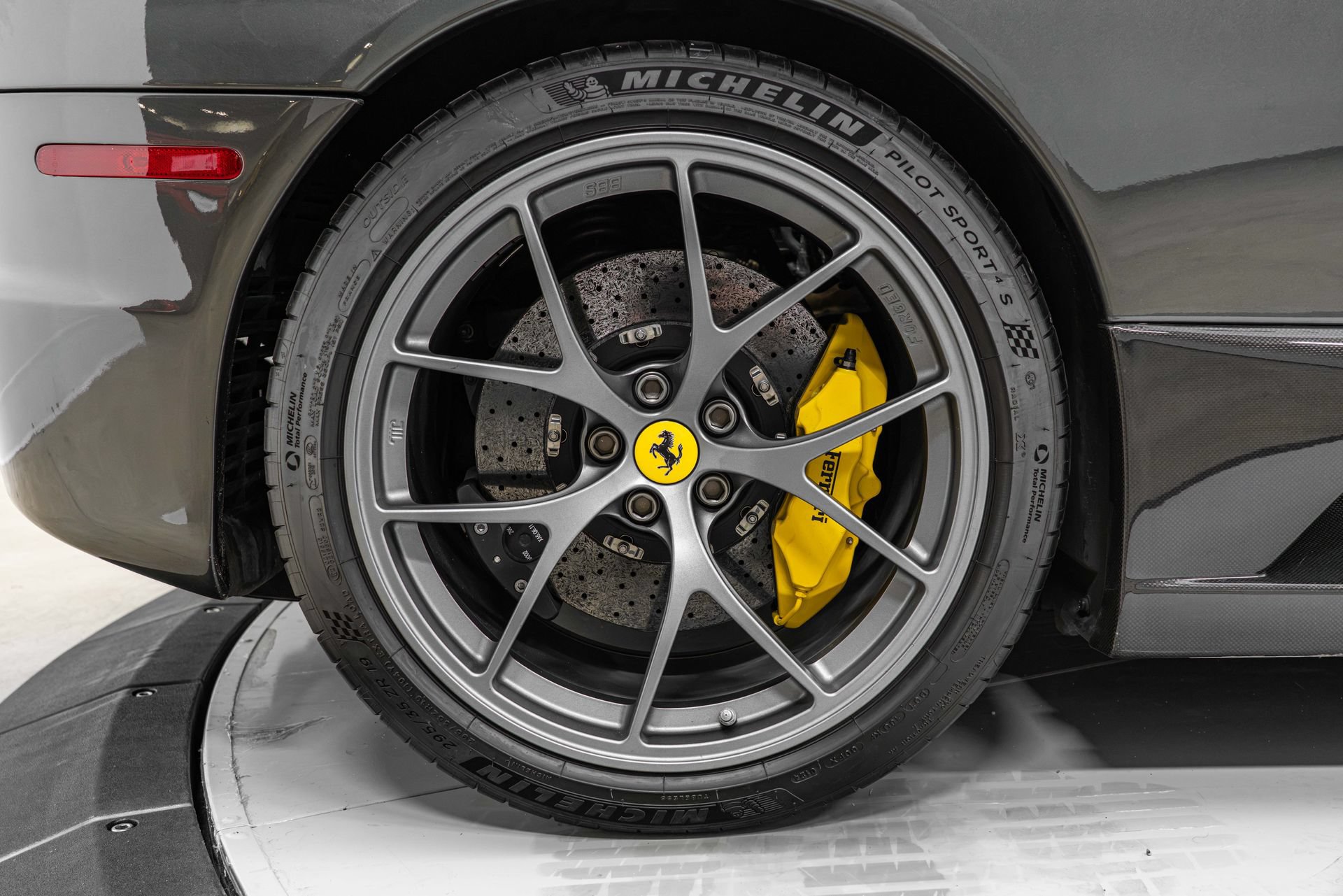 Used 2009 Ferrari F430 Scuderia RWD image 16