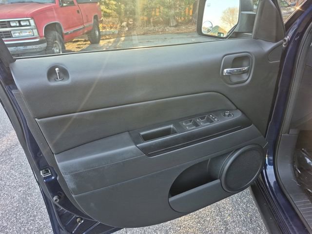 Used 2016 Jeep Patriot Sport w/ Power Value Group image 11