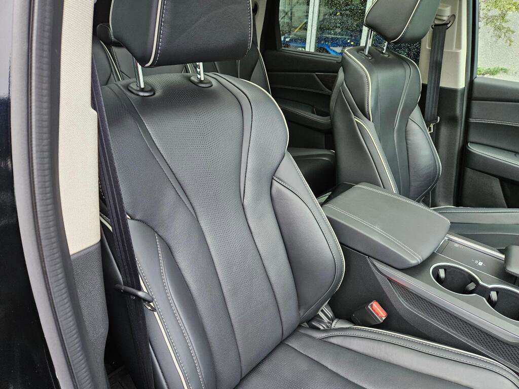 Certified 2023 Acura MDX SH-AWD w/ Advance Package image 10