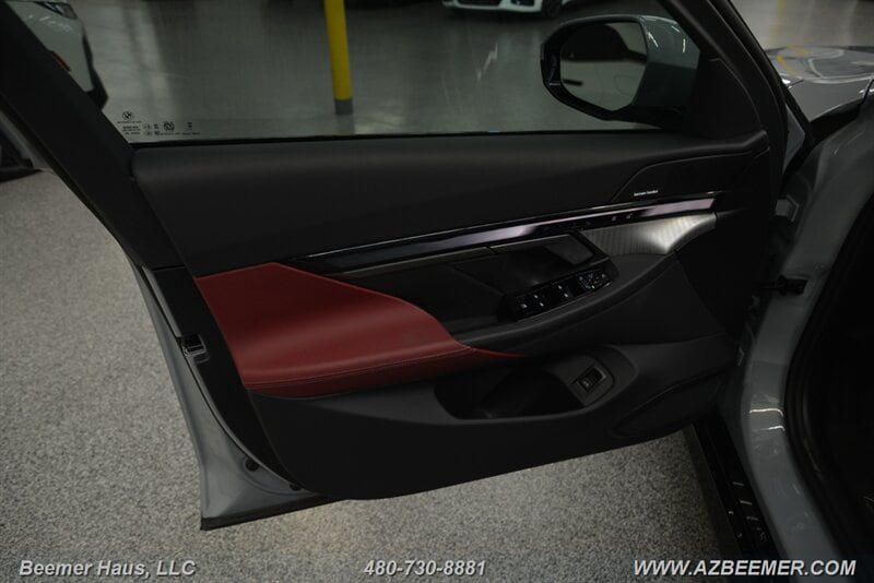 Used 2026 BMW i5 eDrive40 RWD image 34