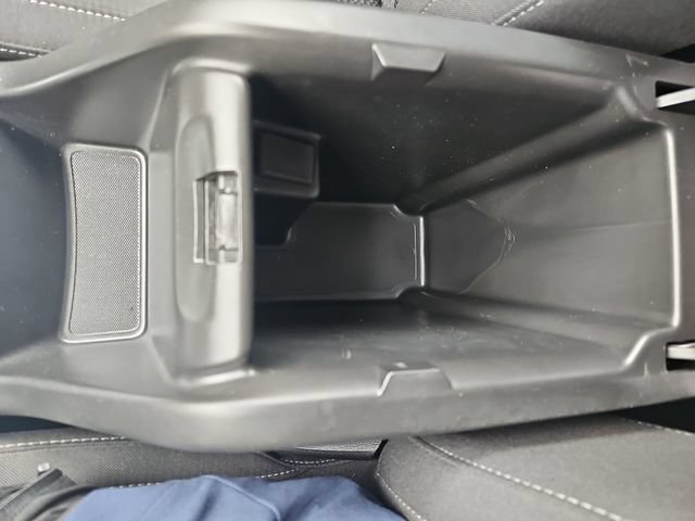 Used 2022 Chevrolet Colorado LT RWD image 37