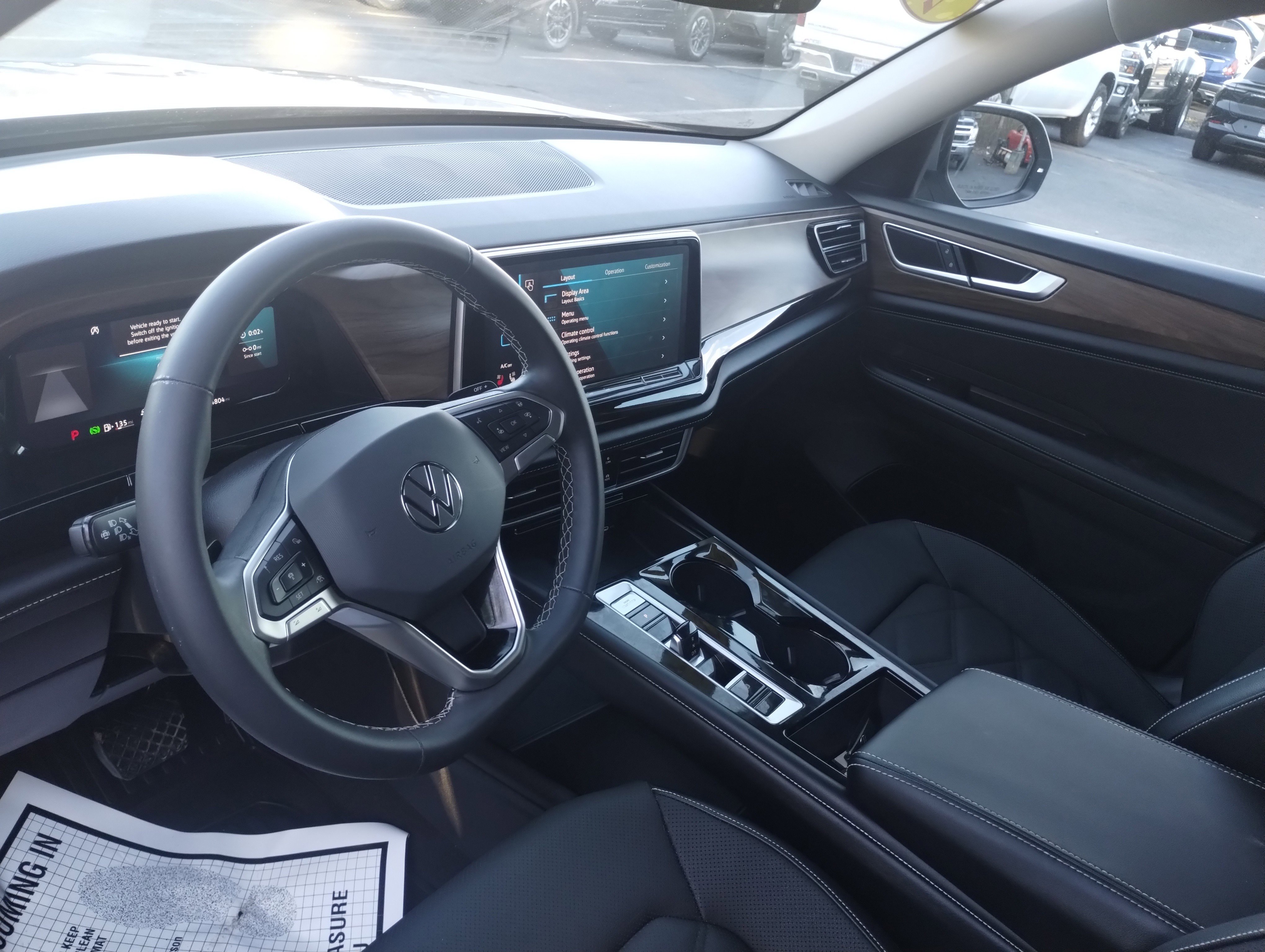 Used 2024 Volkswagen Atlas SE image 9