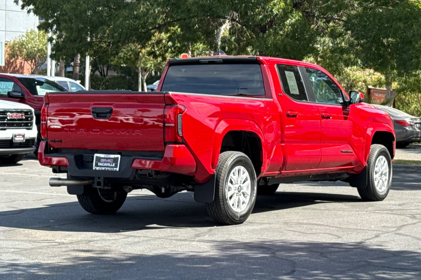 Used 2026 Toyota Tacoma SR5 AWD/4WD image 5