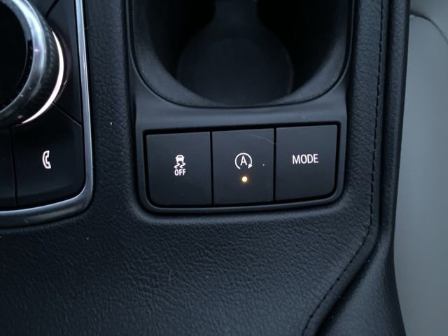 Used 2019 Cadillac XT4 Luxury w/ Cold Weather Package image 28