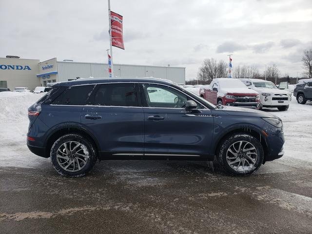 Used 2022 Lincoln Corsair Standard w/ Equipment Group 101A image 4