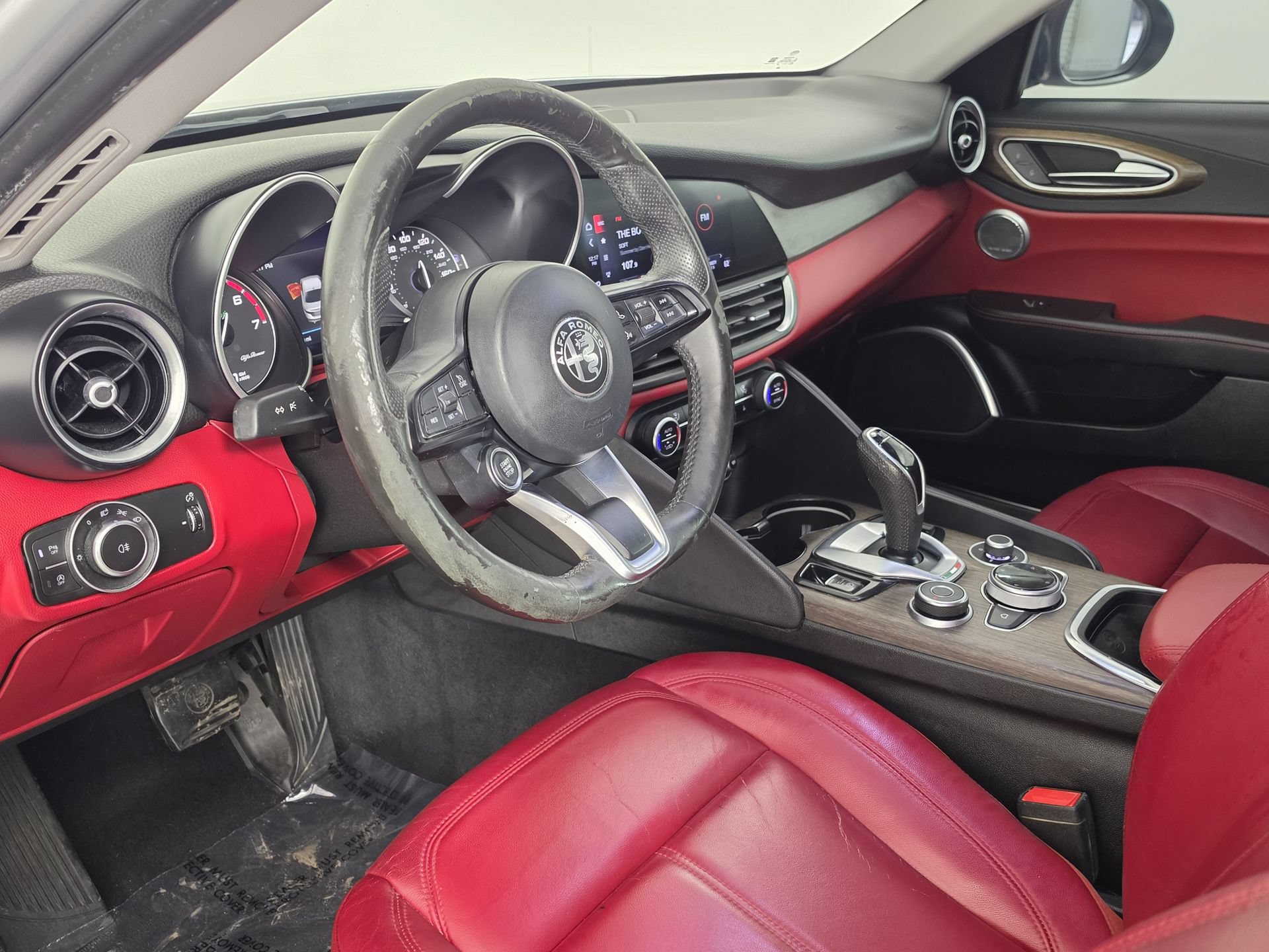 Used 2020 Alfa Romeo Giulia Ti w/ Nero Edizione RWD image 13