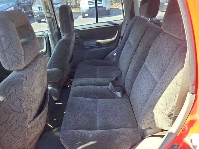 Used 2002 Chevrolet Tracker ZR2 image 11