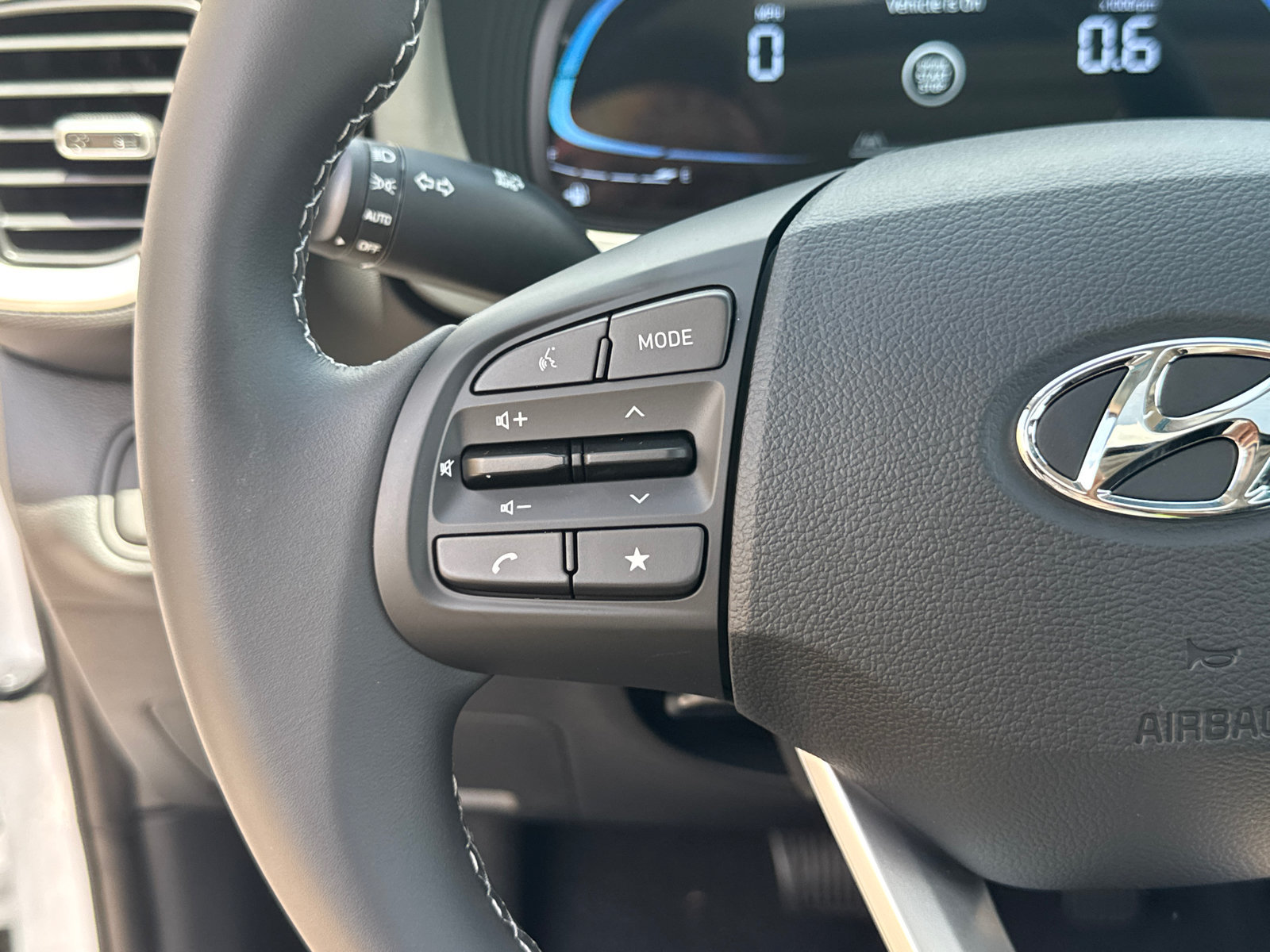 New 2026 Hyundai Venue SEL FWD image 26