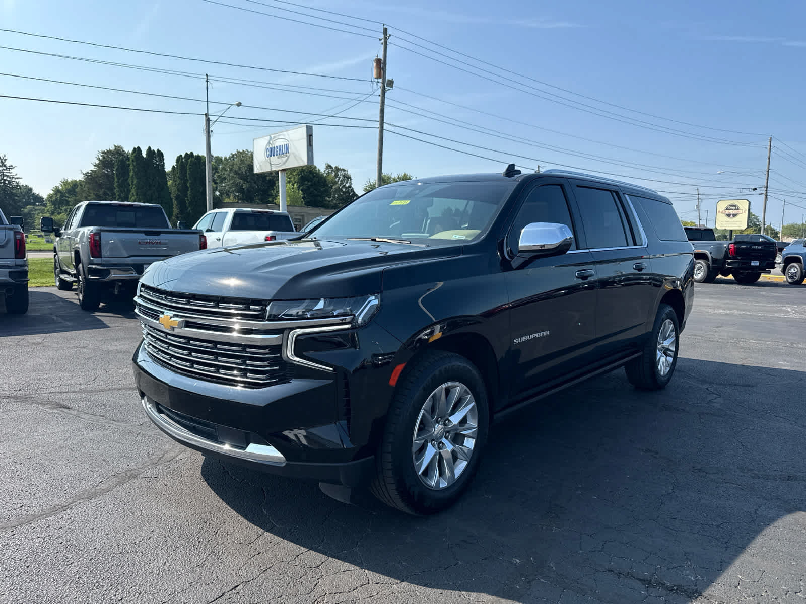 Used 2022 Chevrolet Suburban Premier AWD/4WD image 1