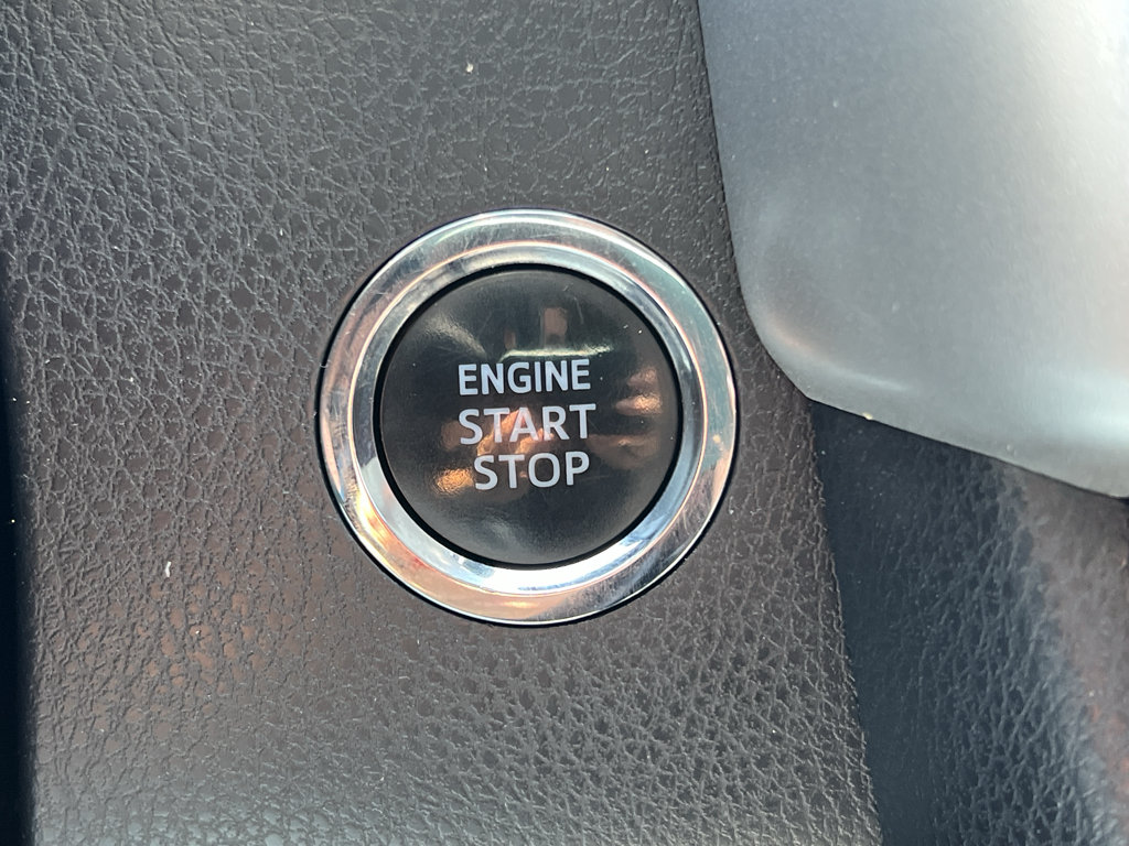 Used 2019 Toyota Highlander Limited Platinum AWD/4WD image 19