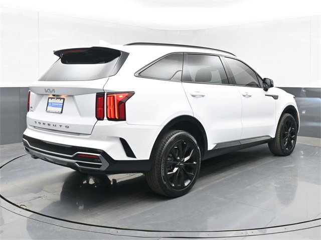 Used 2022 Kia Sorento SX image 10