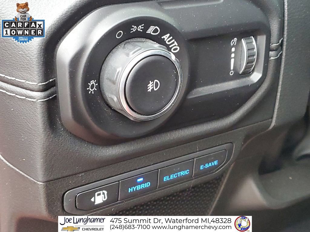 Used 2024 Jeep Wrangler Unlimited Sahara image 34