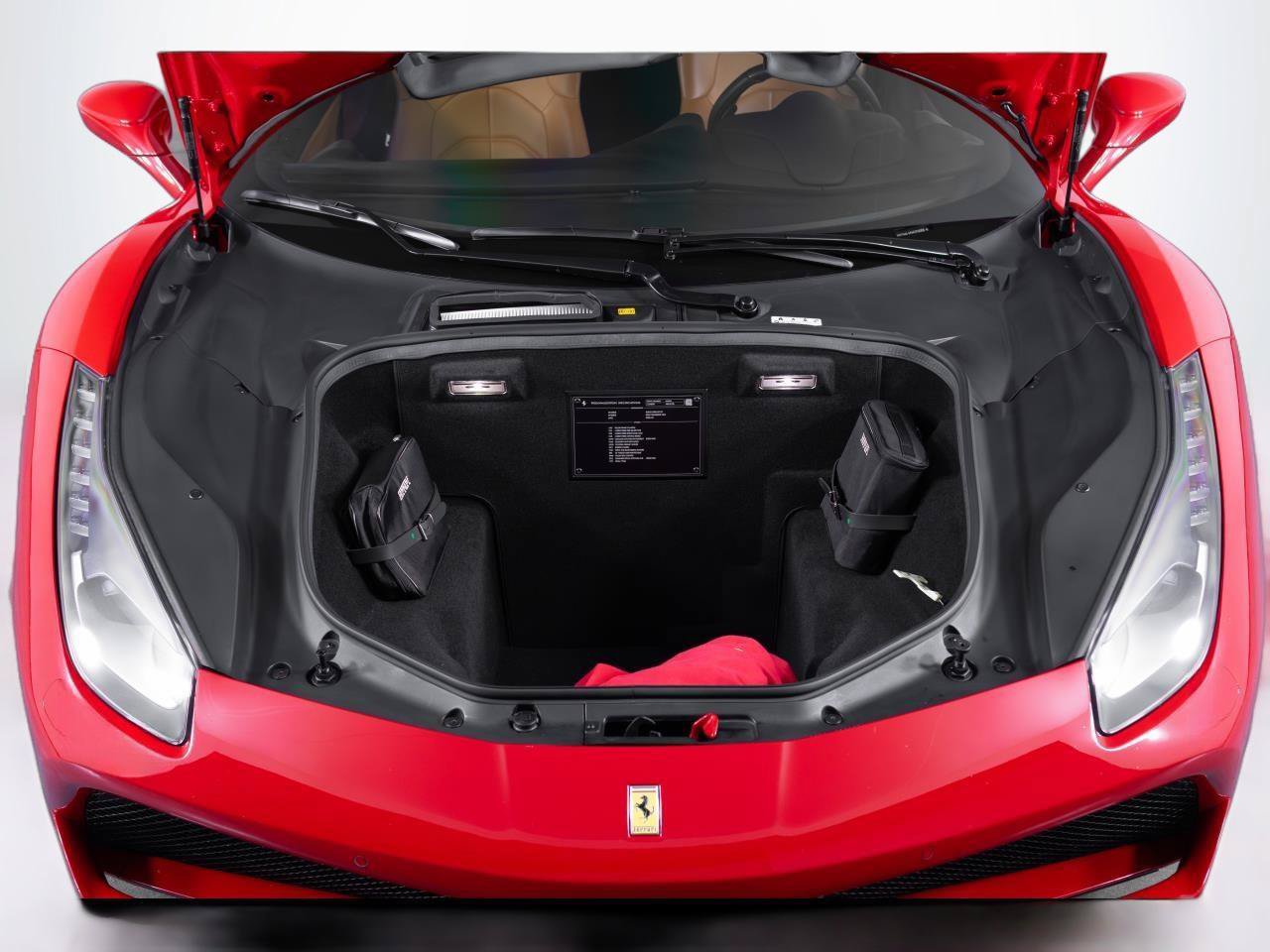 Used 2017 Ferrari 488 GTB RWD image 29
