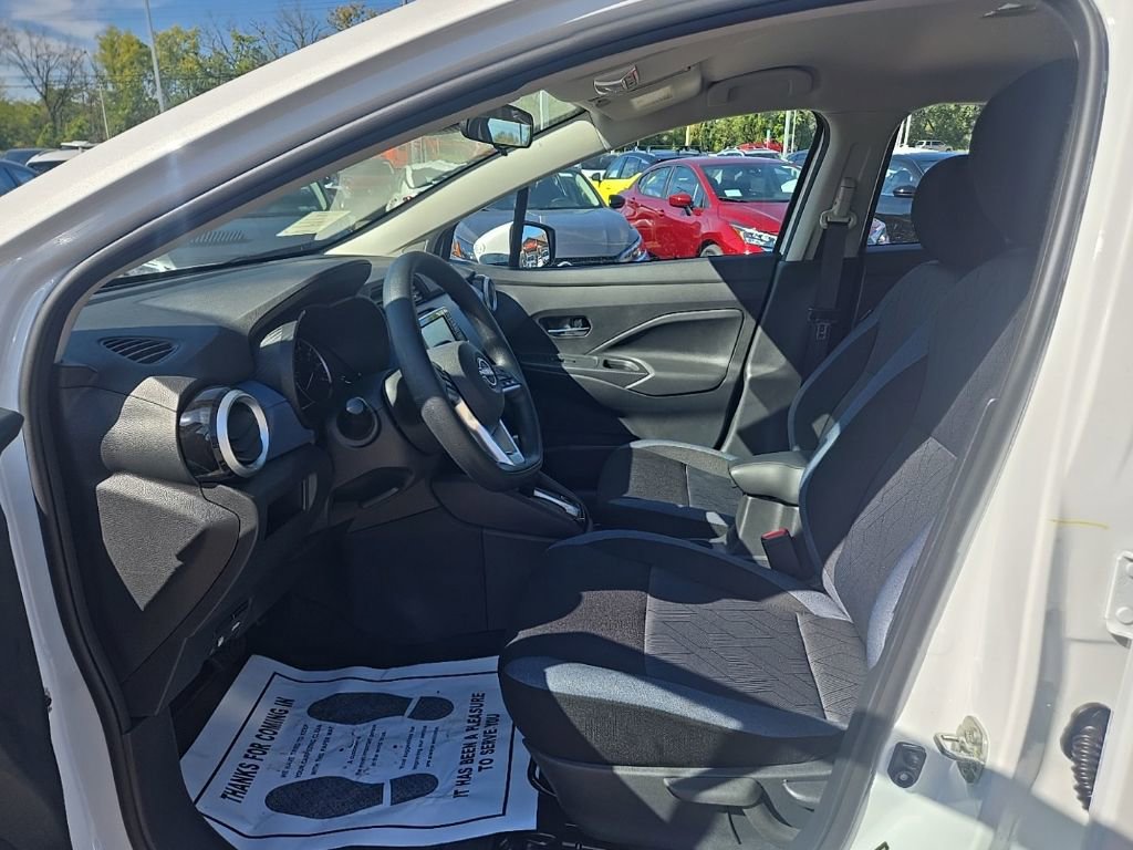 New 2025 Nissan Versa SV w/ Trunk Package image 9