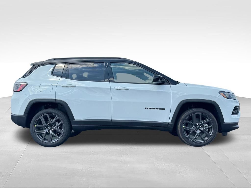 New 2026 Jeep Compass Limited w/ Sun, Sound & Navigation Group AWD/4WD image 8