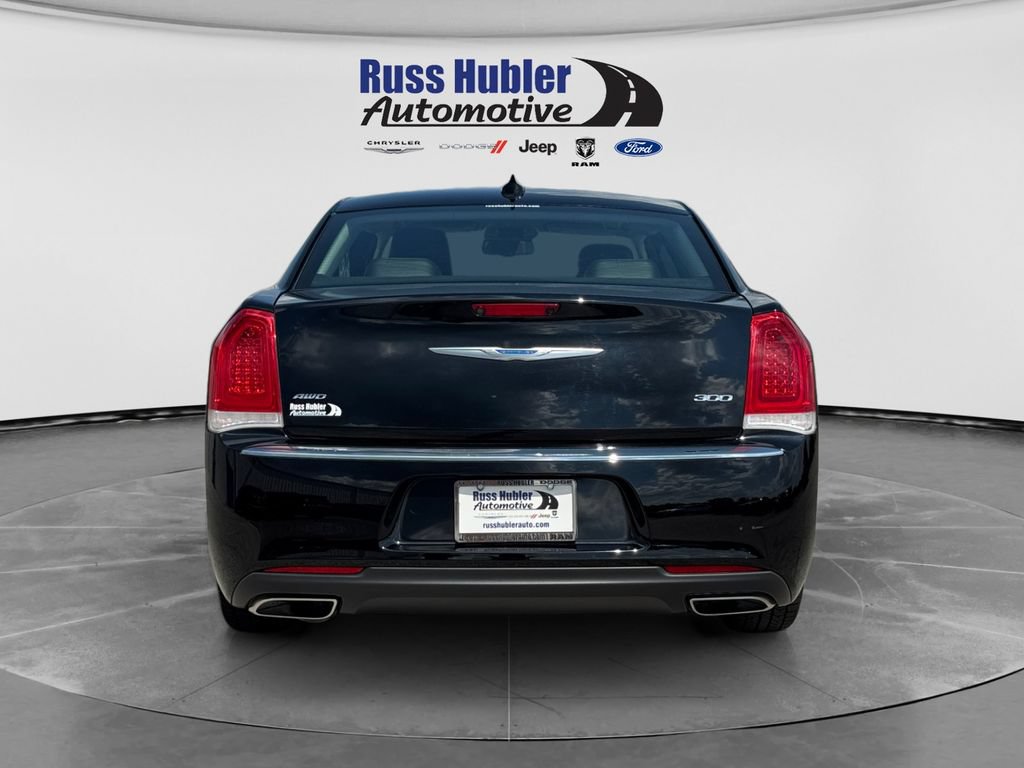 Used 2020 Chrysler 300 Touring L w/ Quick Order Package 22F AWD/4WD image 4