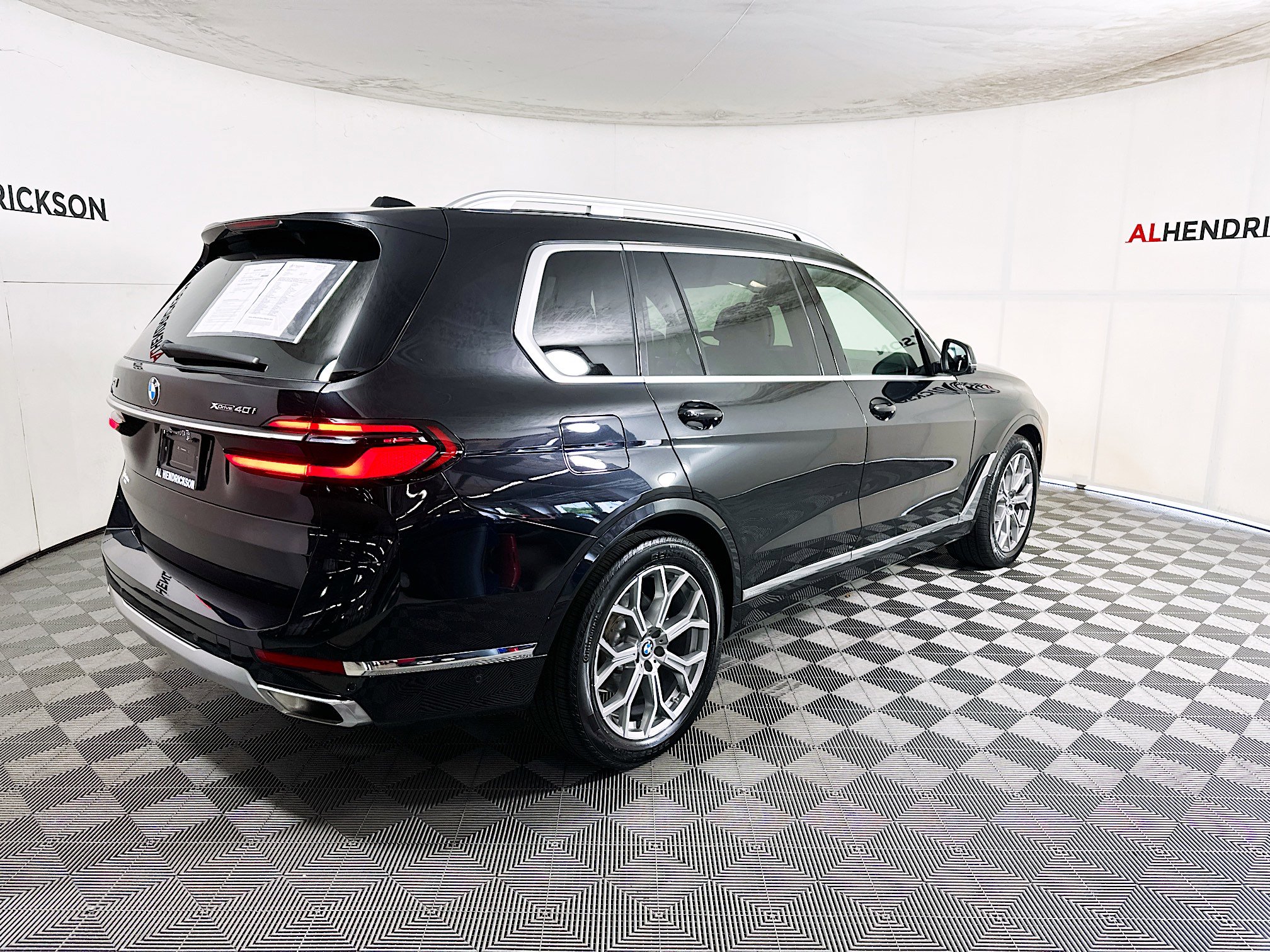Used 2025 BMW X7 xDrive40i image 3