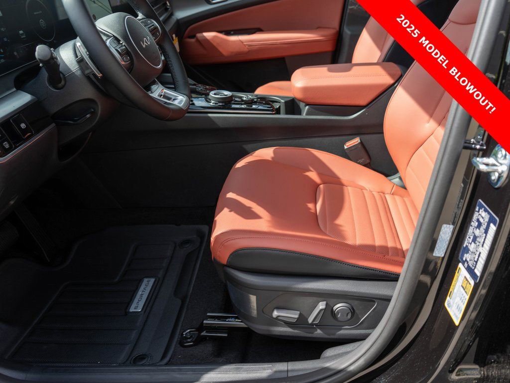 Used 2025 Kia Sportage SX Prestige image 12
