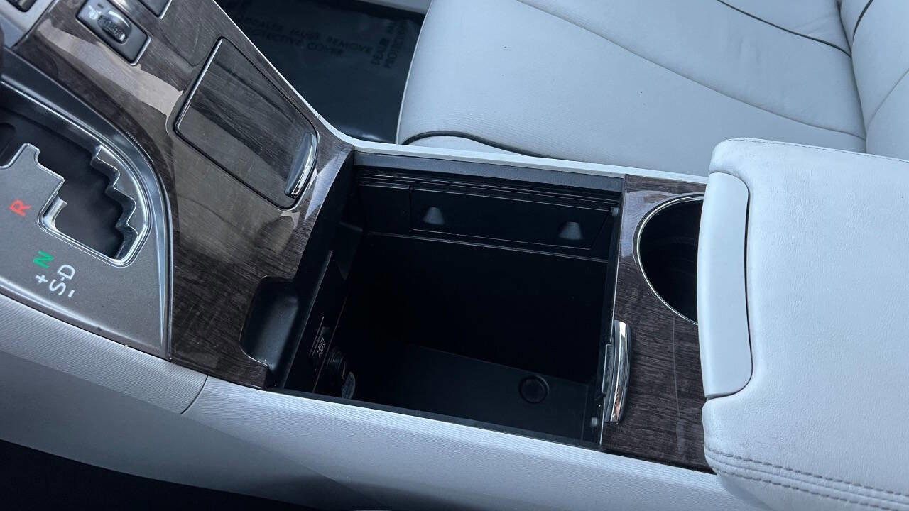 Used 2013 Toyota Venza XLE image 22