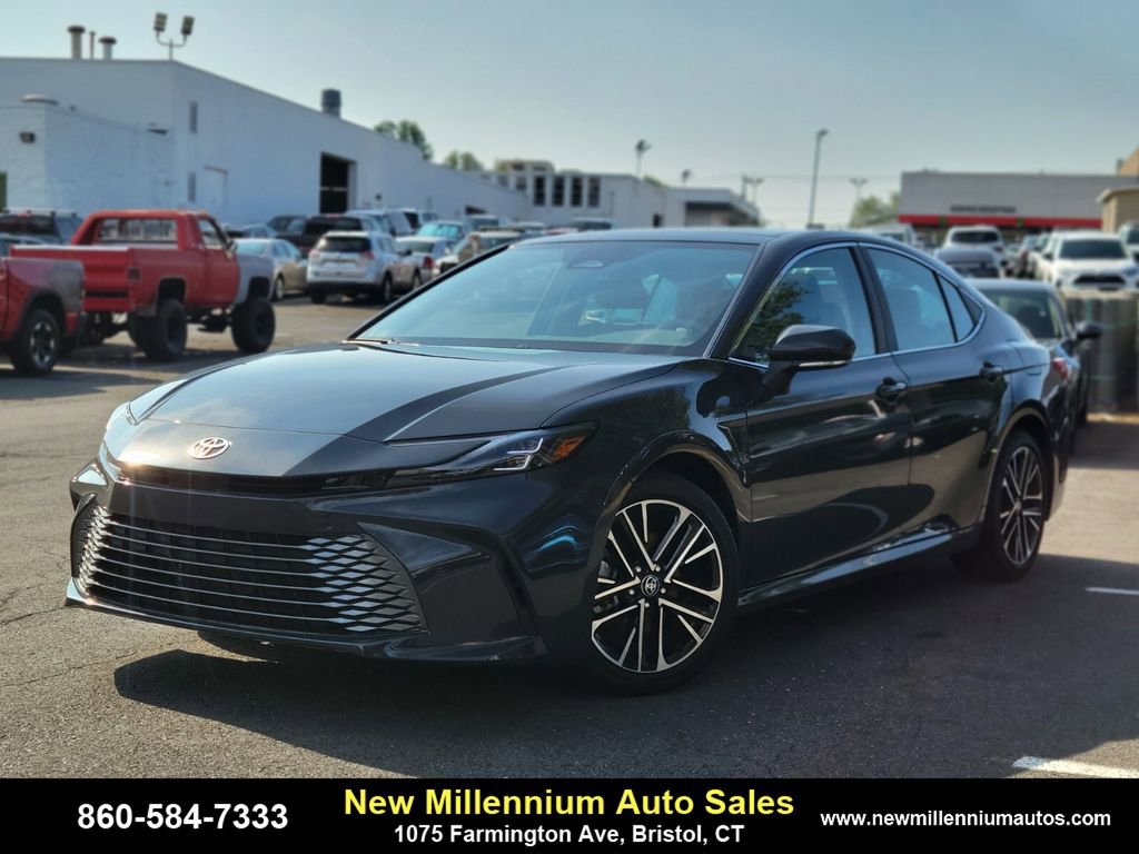 Used 2025 Toyota Camry XLE